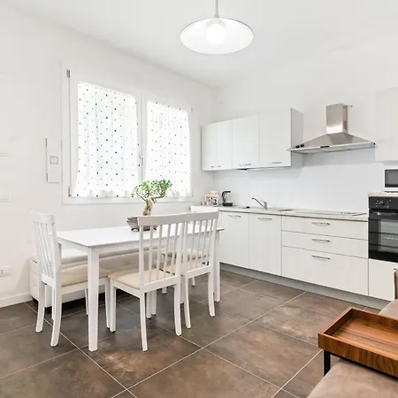 Apartamento Guesthost - And Relax Lovely Abano Terme